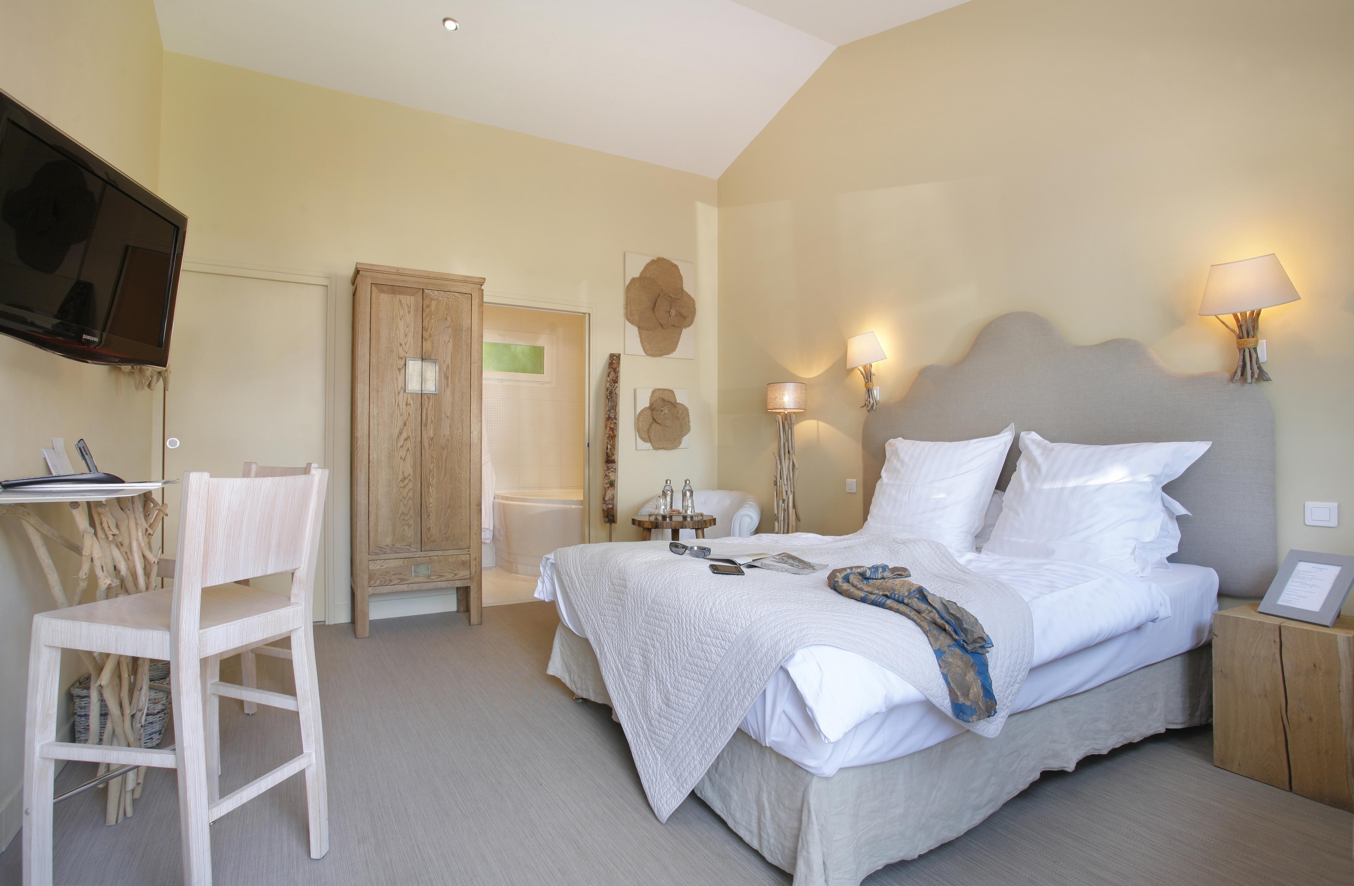 The Originals Hotel Le Cise Restaurant Chambres Et Suites Ault Εξωτερικό φωτογραφία