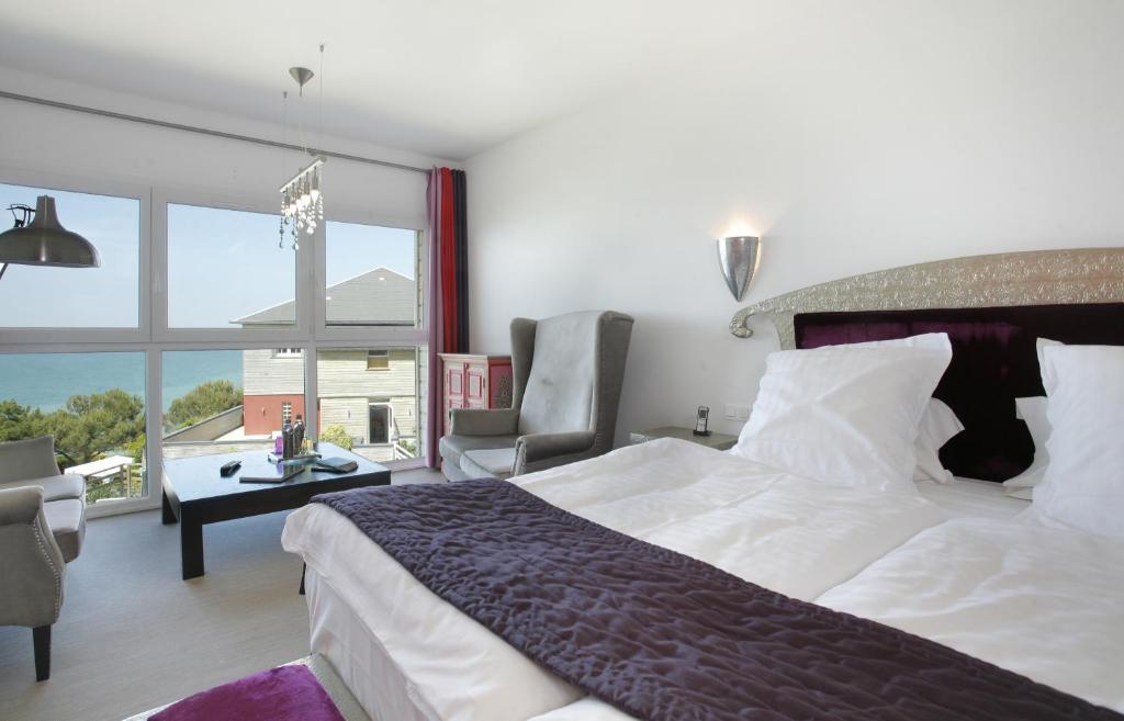 The Originals Hotel Le Cise Restaurant Chambres Et Suites Ault Εξωτερικό φωτογραφία